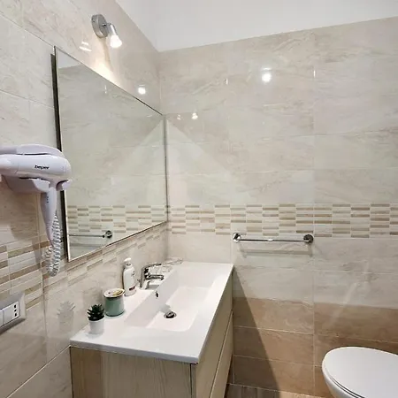 فندق مبيت وإفطار Pietrapantone 3*